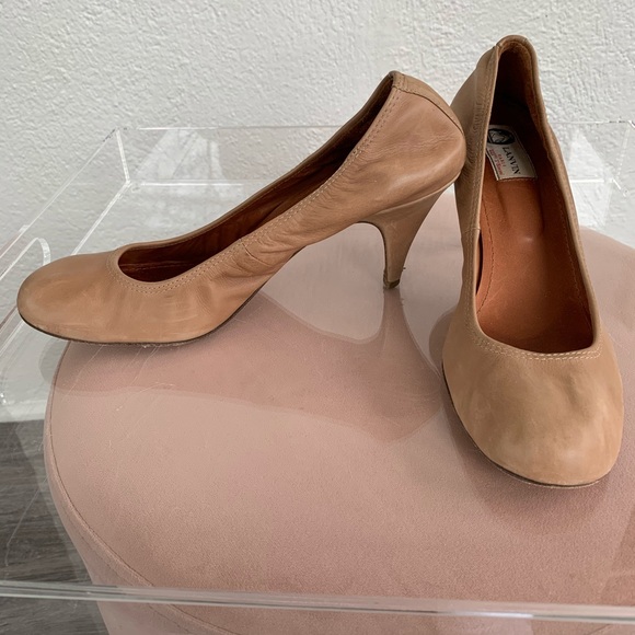 Lanvin tan pumps - Picture 1 of 8